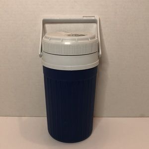 Igloo Pizza Hut Blue 1/2 Gallon Beverage Cooler